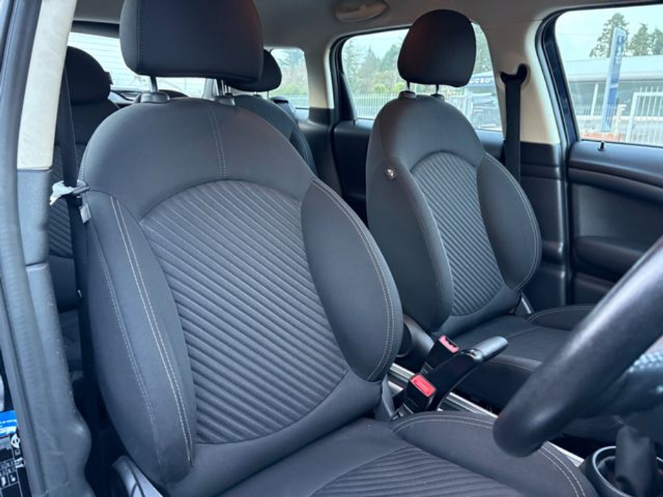 2016 MINI Hatch - image 15