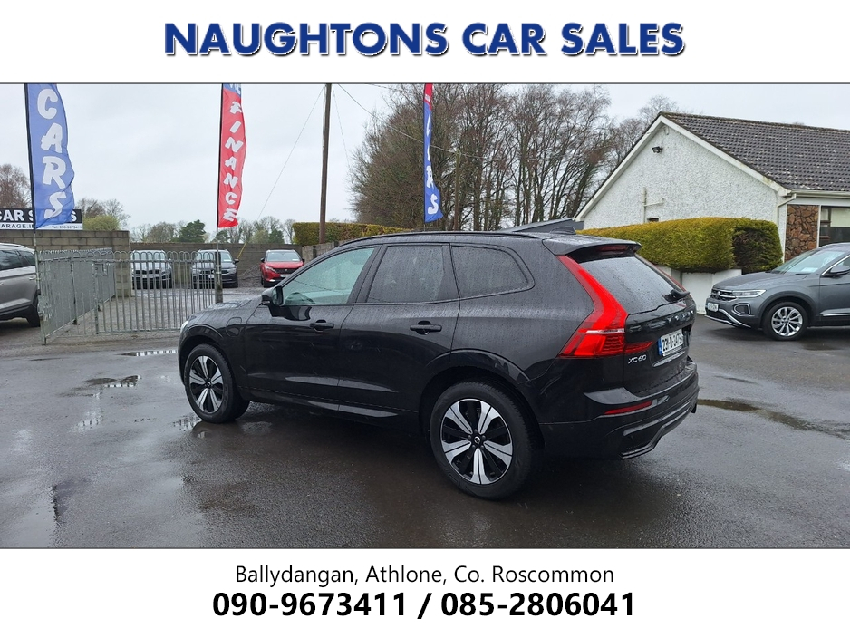 2023 Volvo XC60 - image 5