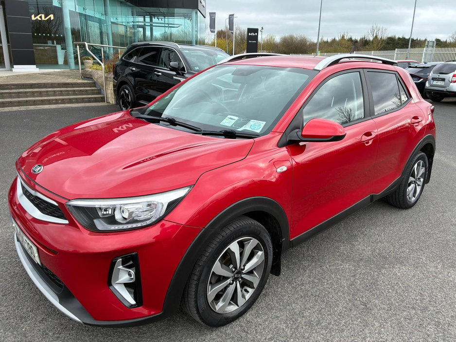 2021 Kia Stonic - image 2