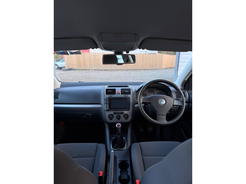 2008 Volkswagen Golf - image 37