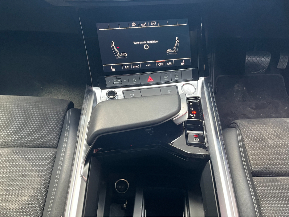 2021 Audi e-tron - image 23