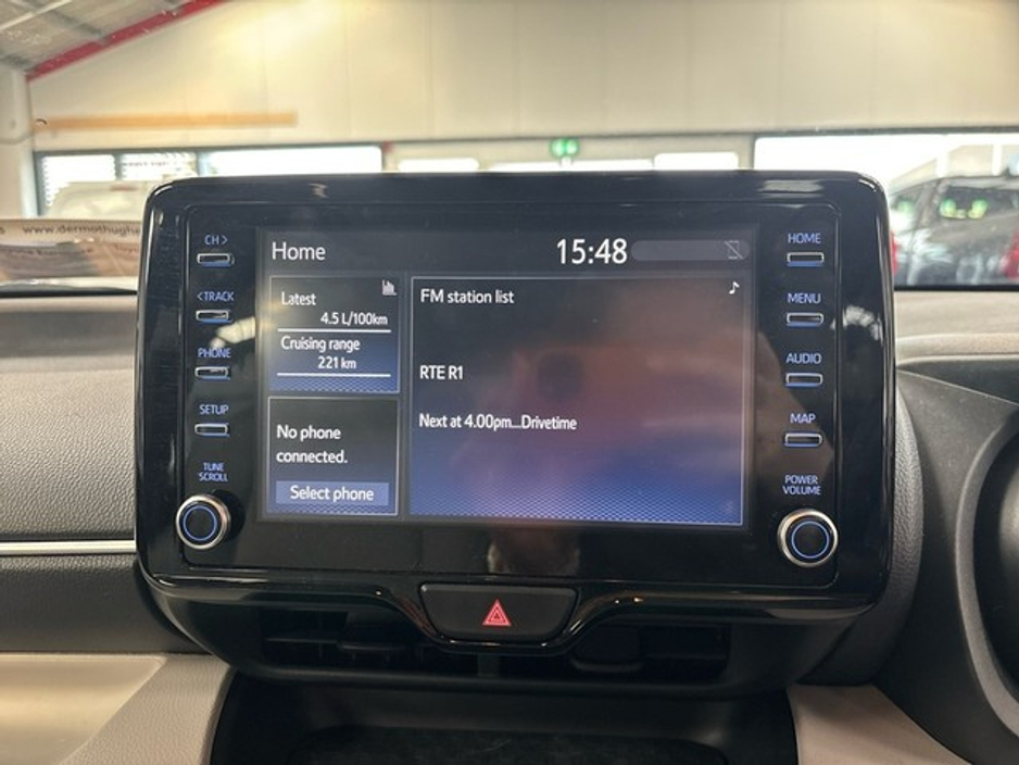 2023 Toyota Yaris - image 14