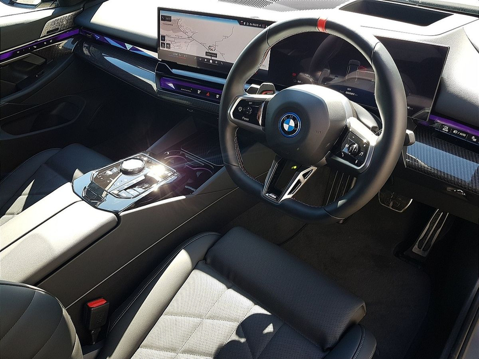 2025 BMW i5 - image 6