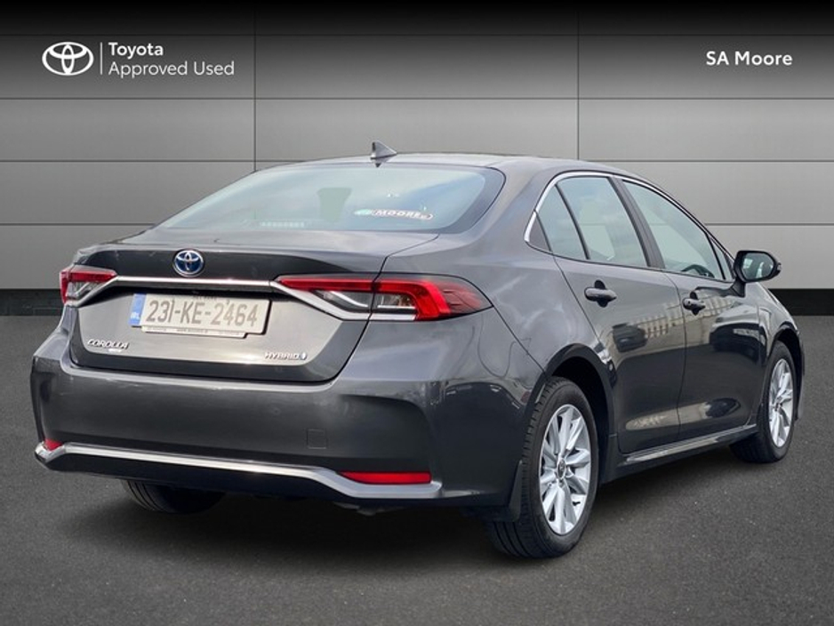 2023 Toyota Corolla - image 2