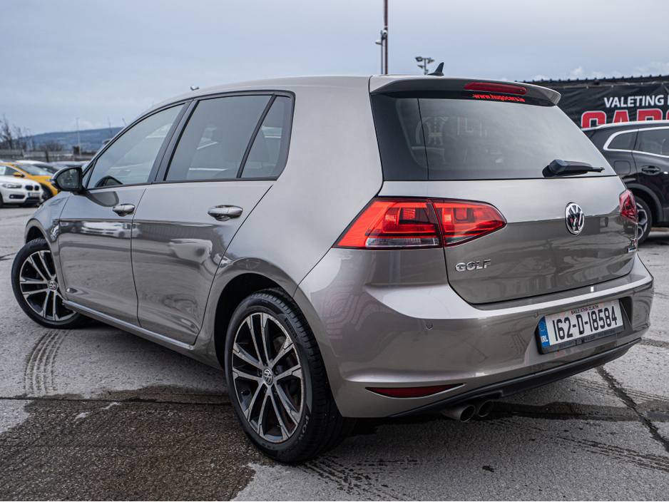 2016 Volkswagen Golf - image 5