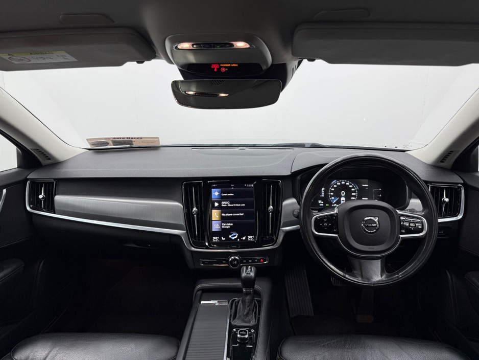2017 Volvo S90 - image 10