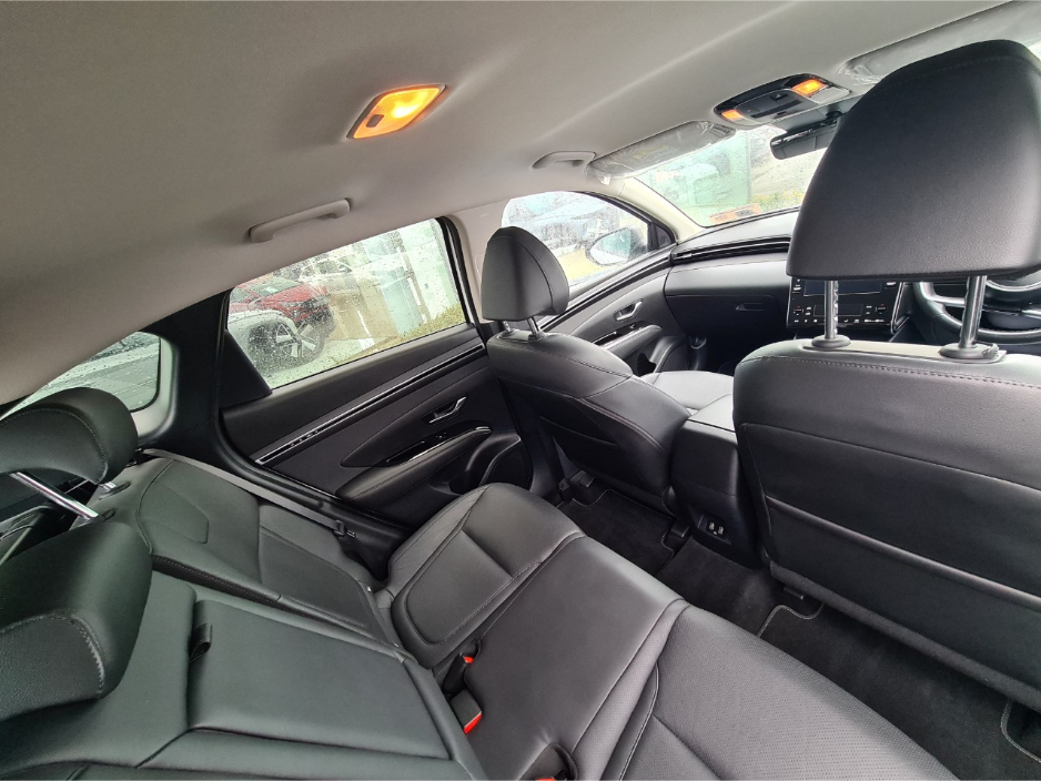 2022 Hyundai Tucson - image 8