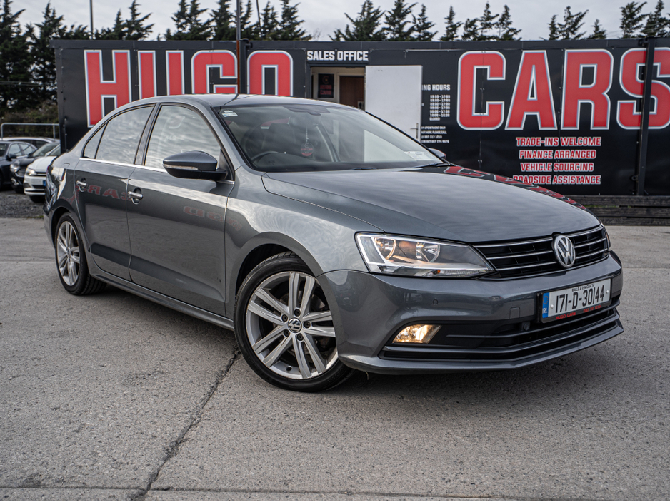 2017 Volkswagen Jetta - image 4