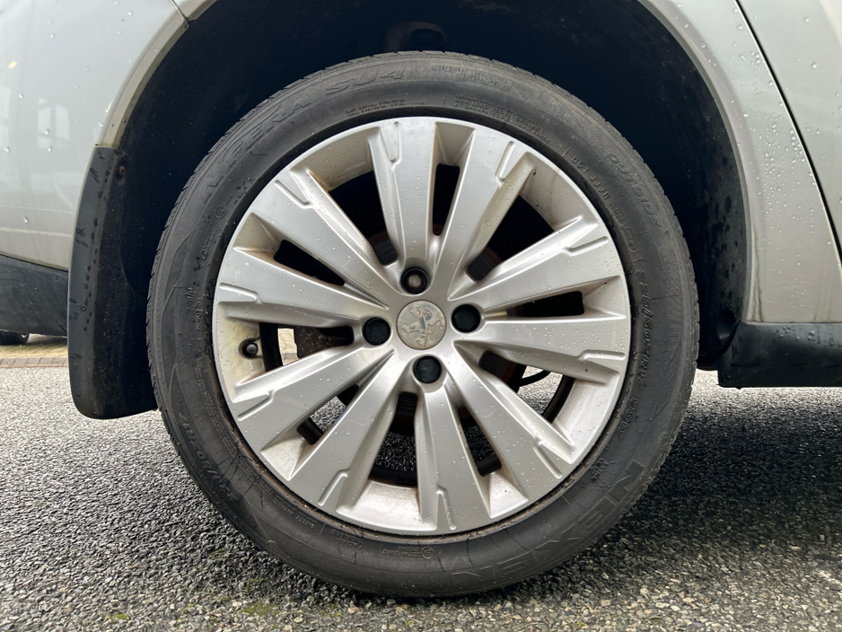 2016 Peugeot 3008 1.6 Hdi 115 bhp Active €9,950