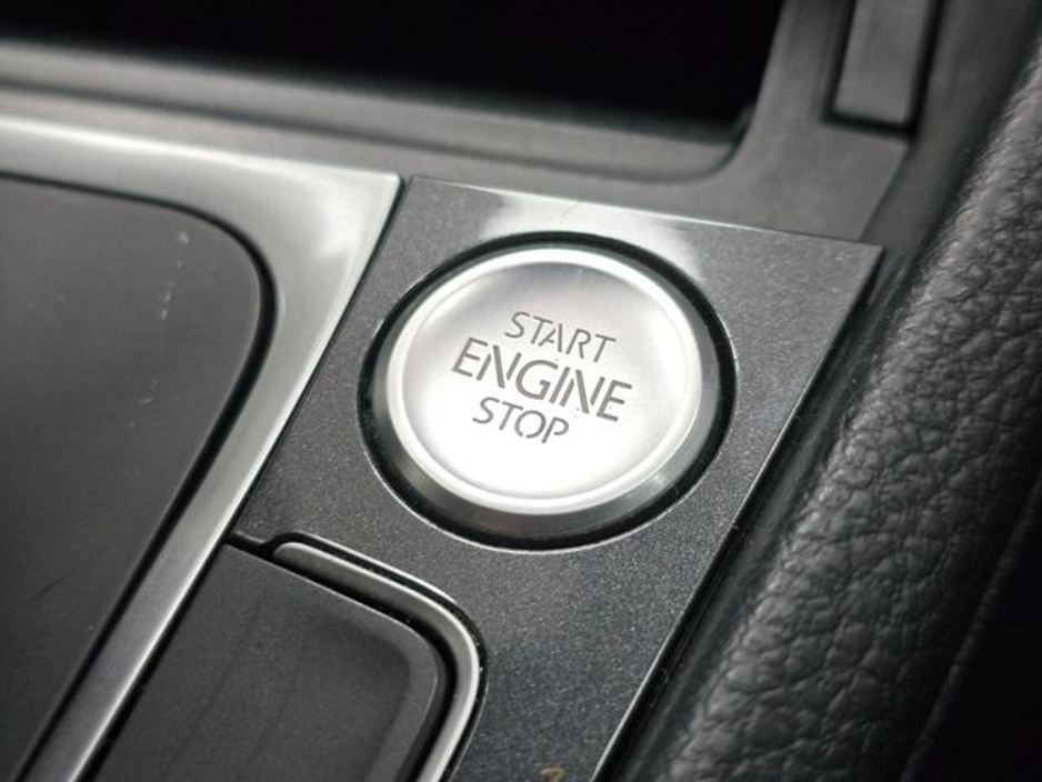 2018 Volkswagen Golf - image 14