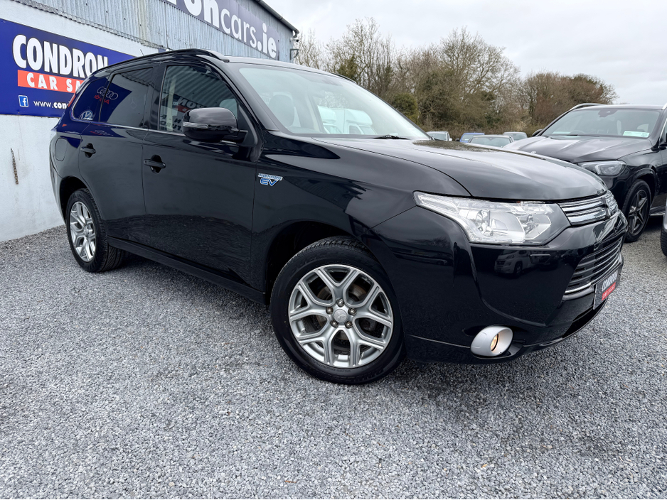 2015 Mitsubishi Outlander - image 20