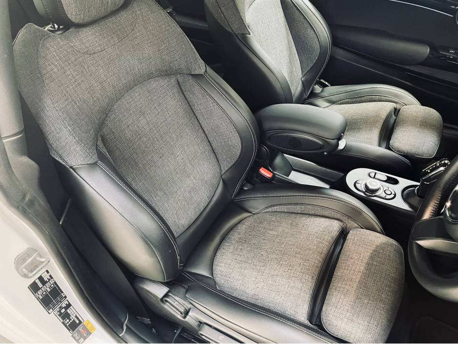 2023 MINI Cooper S - image 14