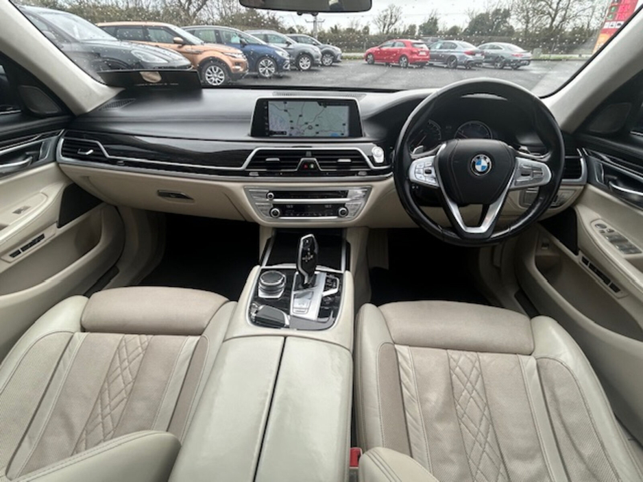 2017 BMW 7 Series  €26,945