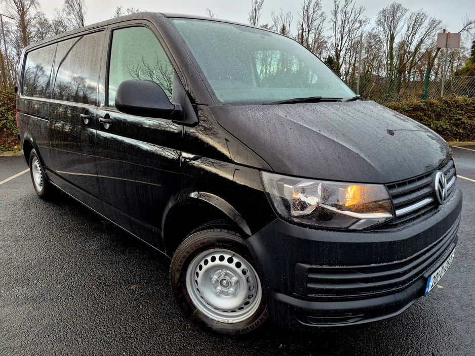2020 Volkswagen Transporter  €14,663
