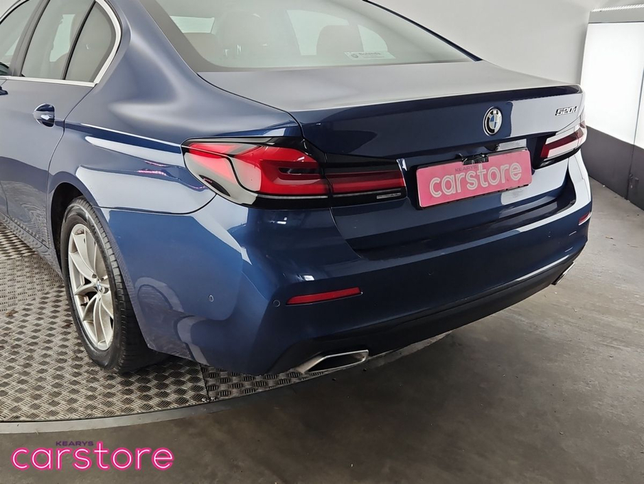 2021 BMW 5 Series - image 15