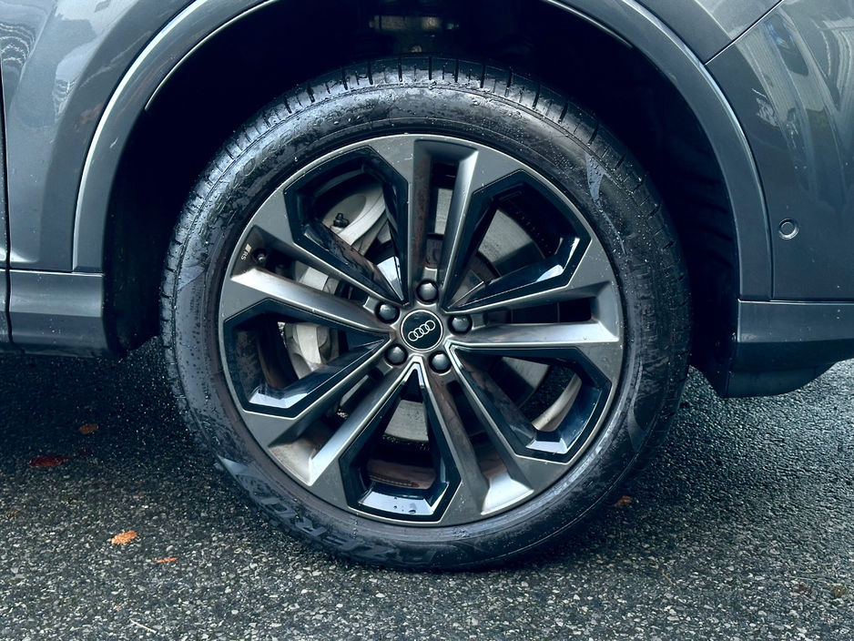 2025 Audi Q7 - image 21