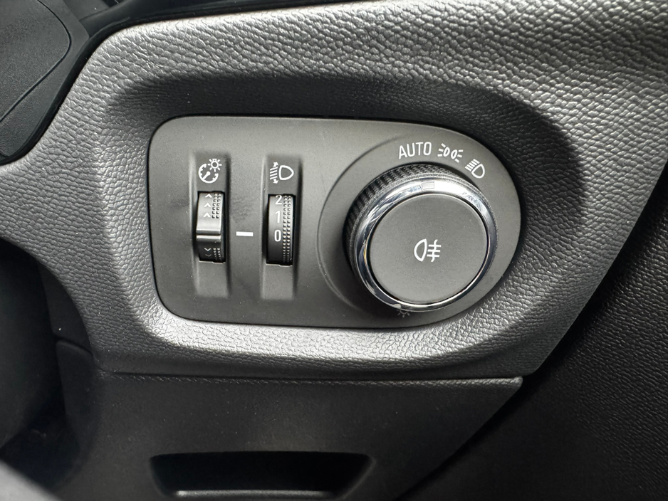 2026 Opel Corsa - image 16