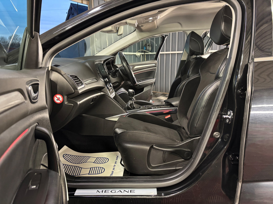 2017 Renault Megane - image 17