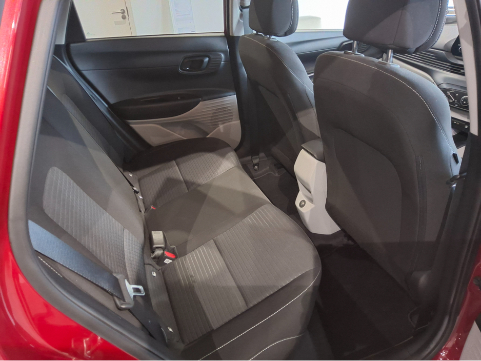 2022 Hyundai i20 - image 8