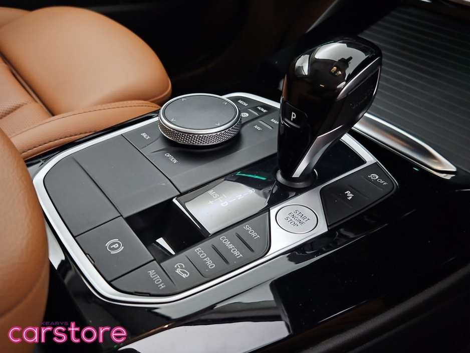 2022 BMW X3 - image 19