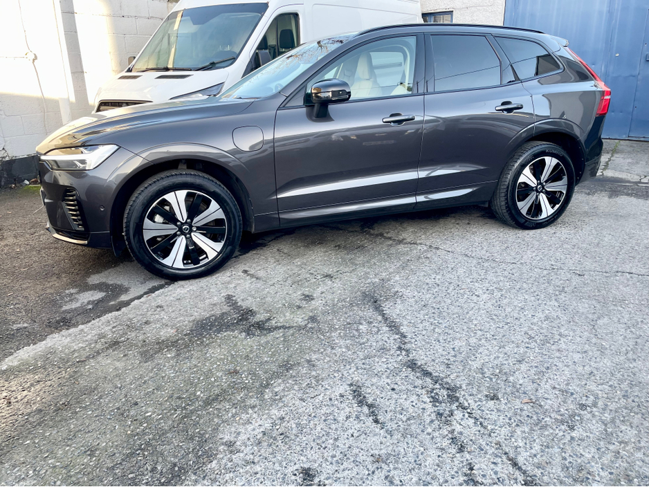 2023 Volvo XC60 - image 33