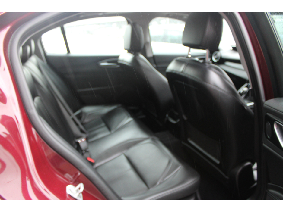 2017 Alfa Romeo Giulia 2.0L 200BHP SUPER LUXURY 4DR AUTO €22,500