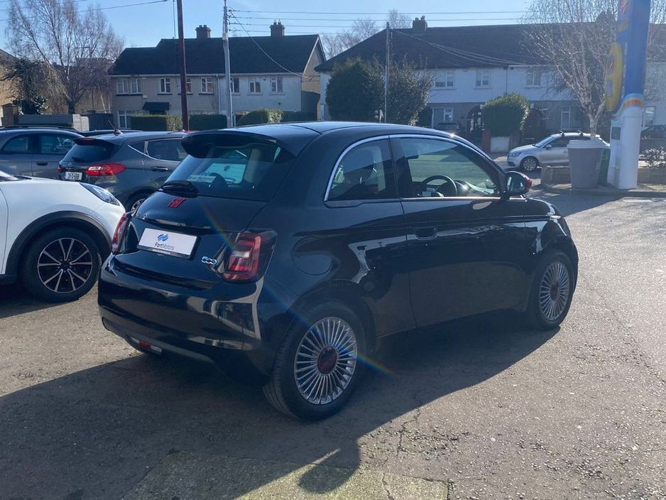 2023 Fiat 500e - image 6