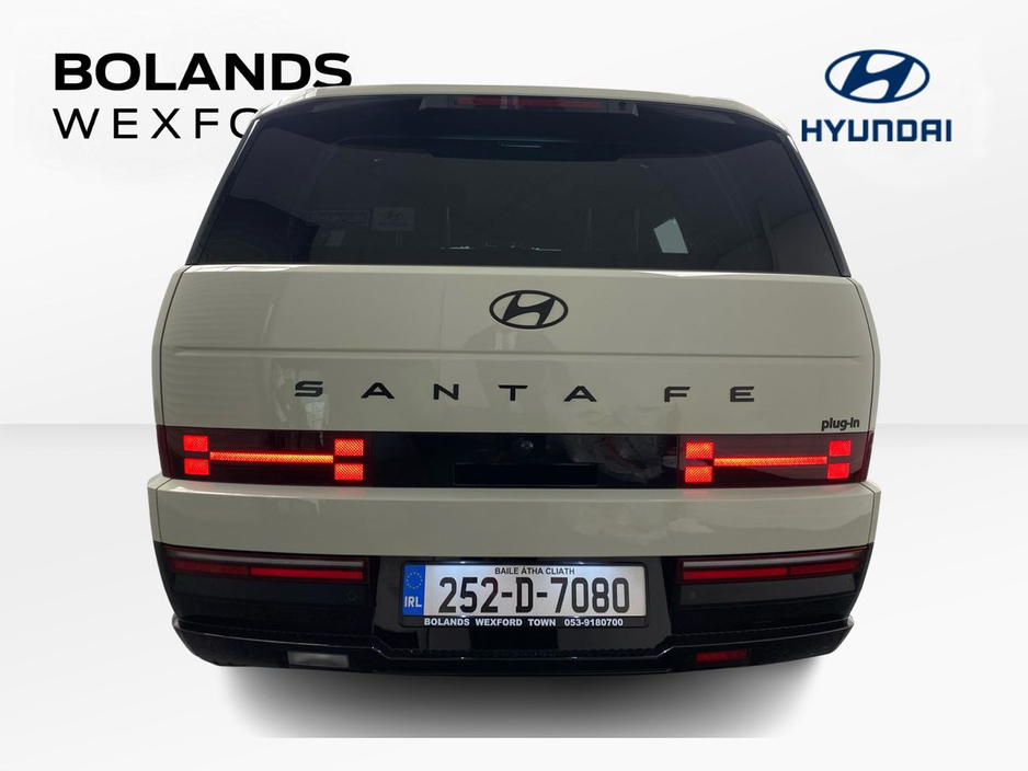 2025 Hyundai Santa Fe - image 7