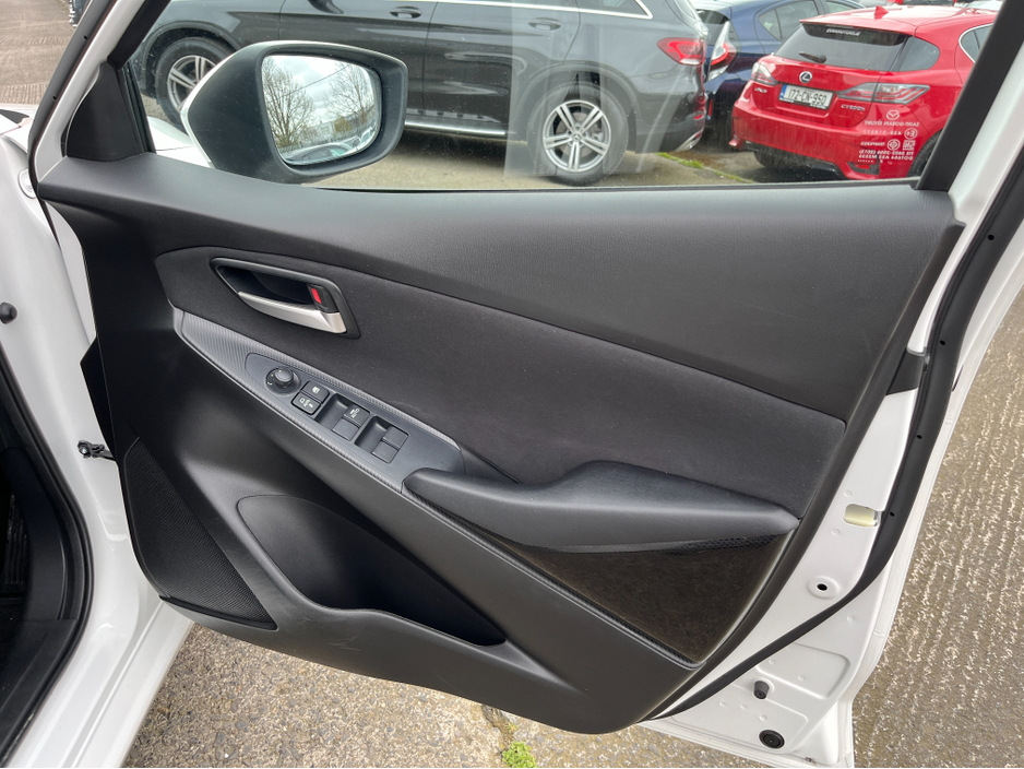 2018 Mazda Mazda2 - image 12