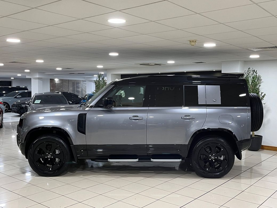 2023 Land Rover Defender - image 6