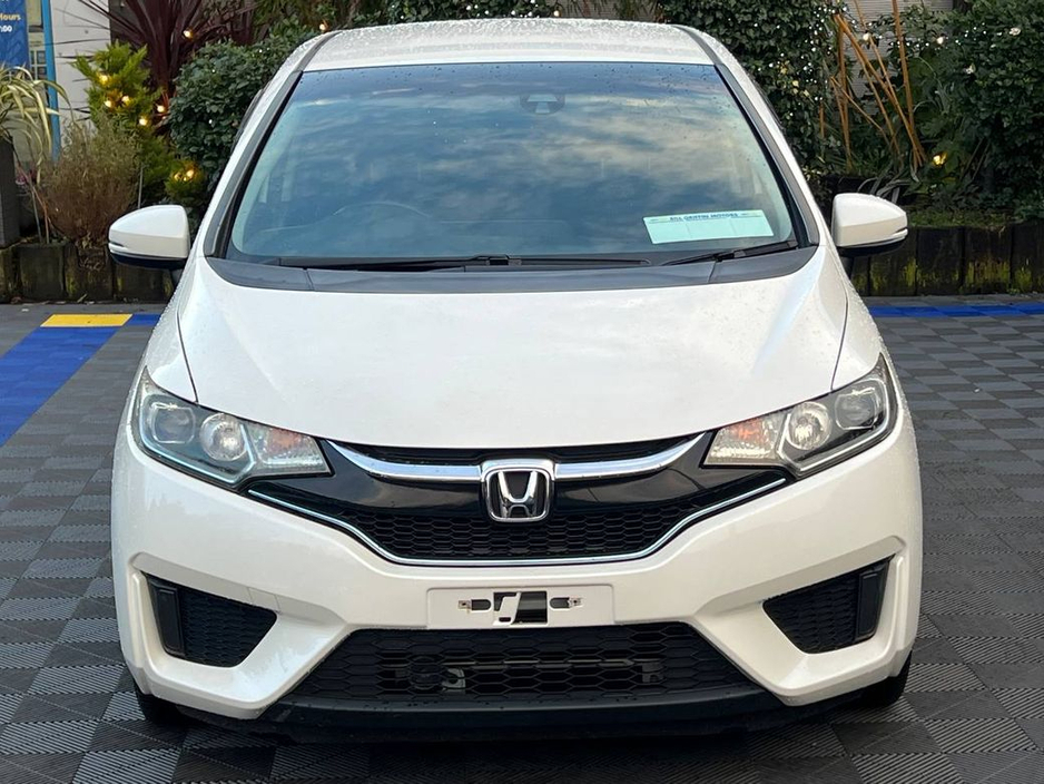 2016 Honda Fit L-PACKAGE 1.5 HYBRID // SERVICE HISTORY // HALF LEATHER SEATS // CRUISE CONTROL €10,900