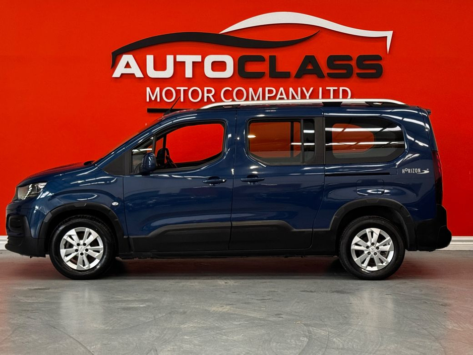 2021 Peugeot Rifter - image 7