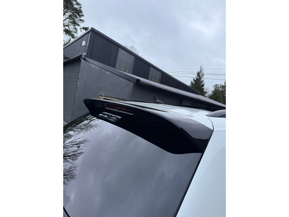 2023 Volkswagen Tiguan 2.0 TDI 150HP R-Line DSG 27.5% €49,995