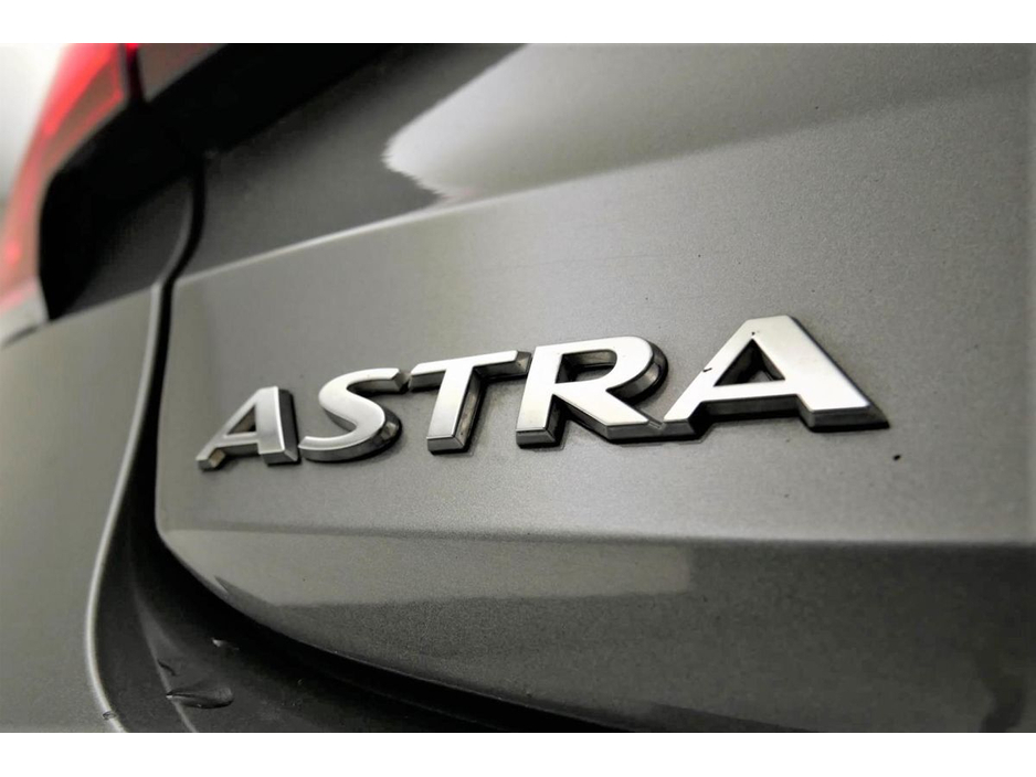 2018 Opel Astra - image 28