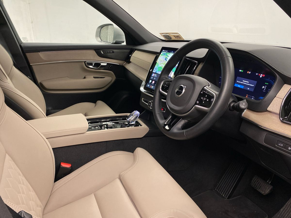 2025 Volvo XC90 - image 6