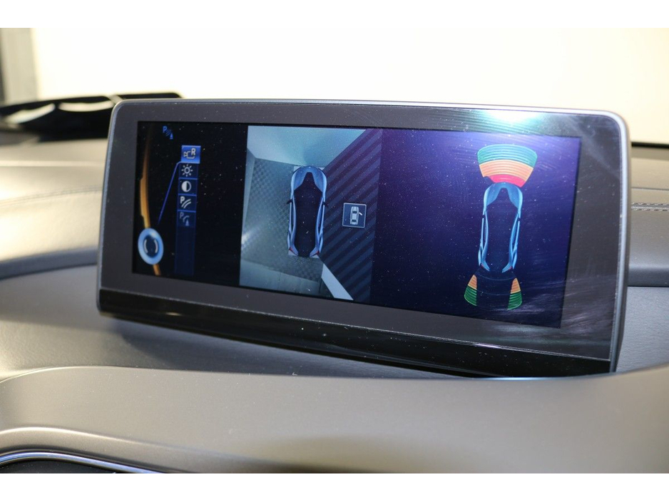 2017 BMW i8 - image 14