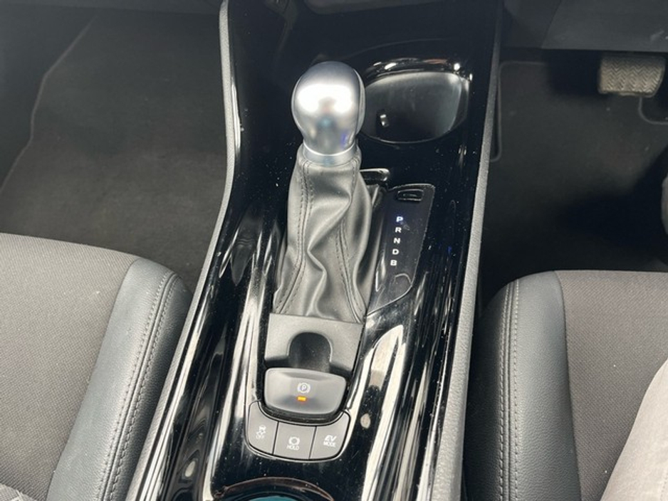 2023 Toyota C-HR - image 15