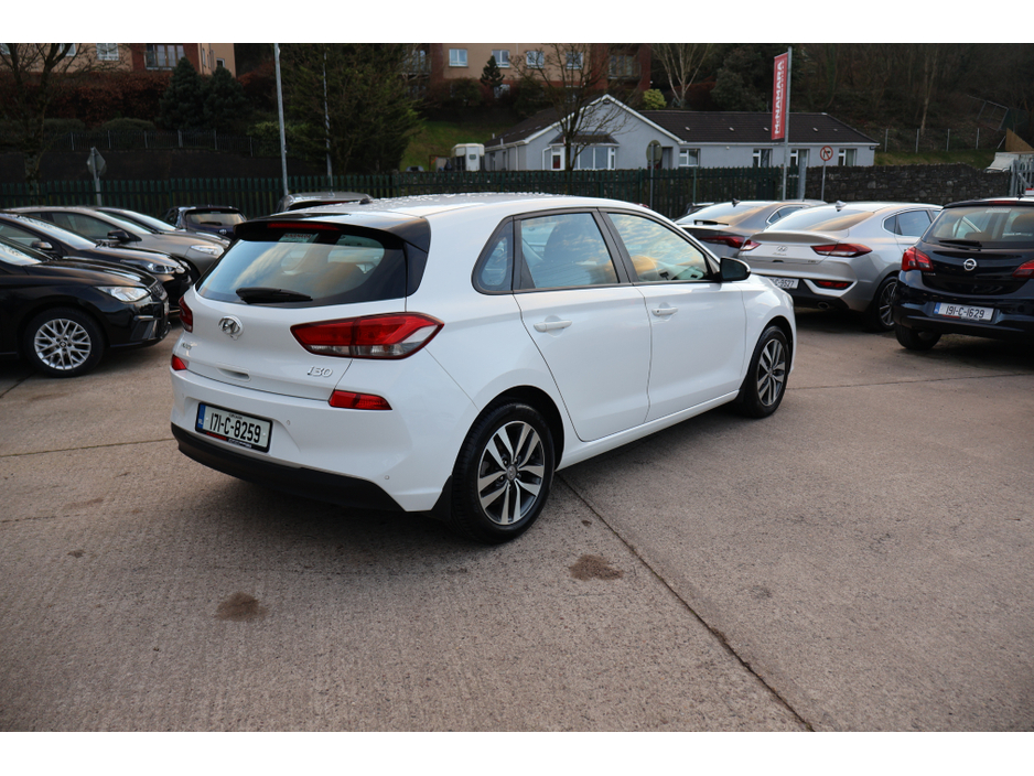 2017 Hyundai i30 DELUXE  Low Mileage €12,495