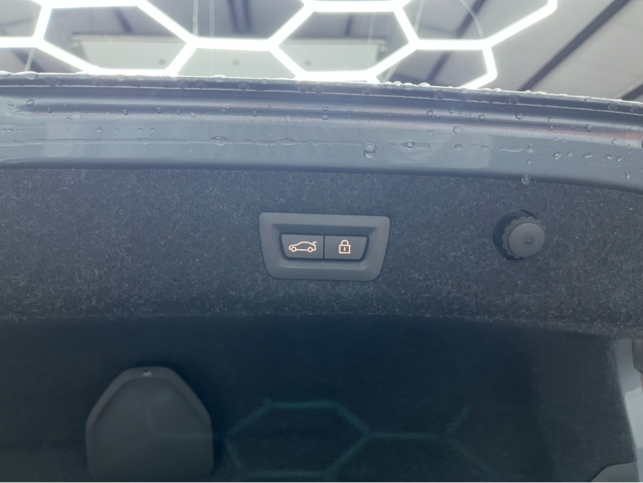 2017 BMW 5 Series €22950 2017 BMW 523D LUXURY 2.0 AUTOMATIC / CRUISE CONTROL 360° PARKING CAMERA / ELECTRIC MEMORY & HEATED SEATS €22,950