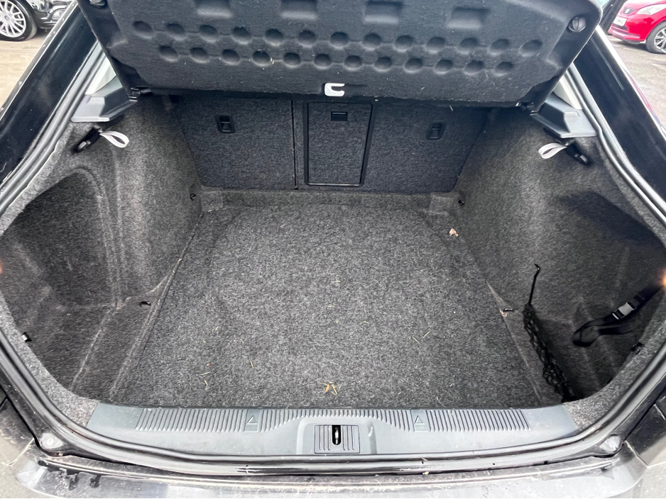 2013 Skoda Octavia - image 11