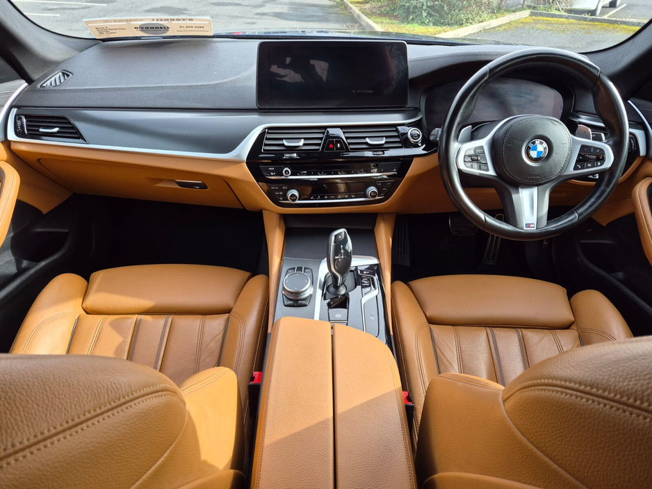2022 BMW 5 Series - image 10