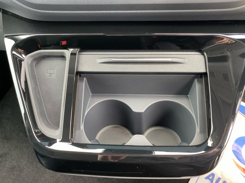 2026 Ford Transit Custom - image 17