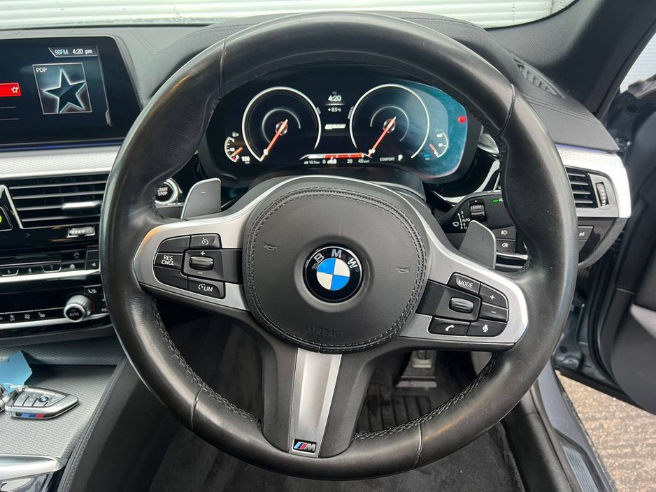 2019 BMW 5 Series - image 4