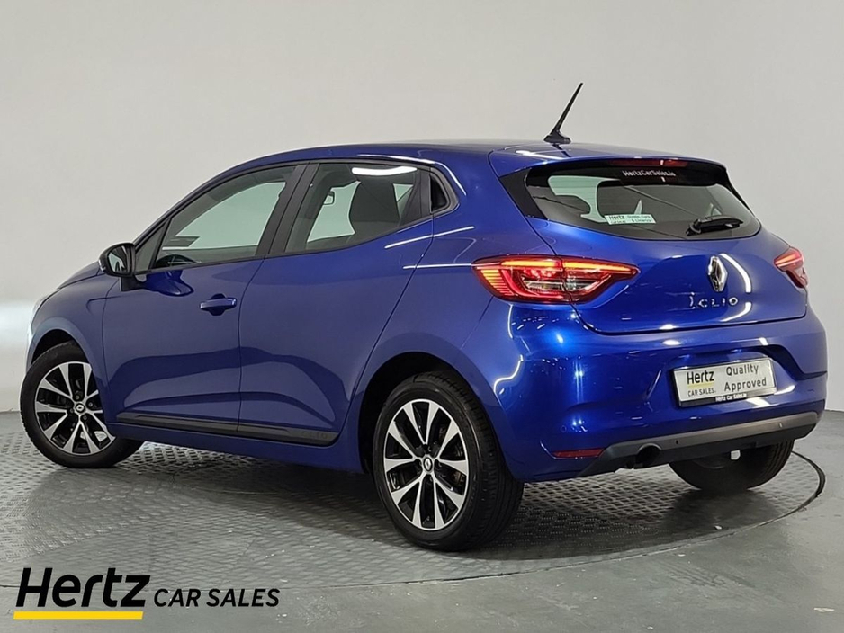 2023 Renault Clio - image 3