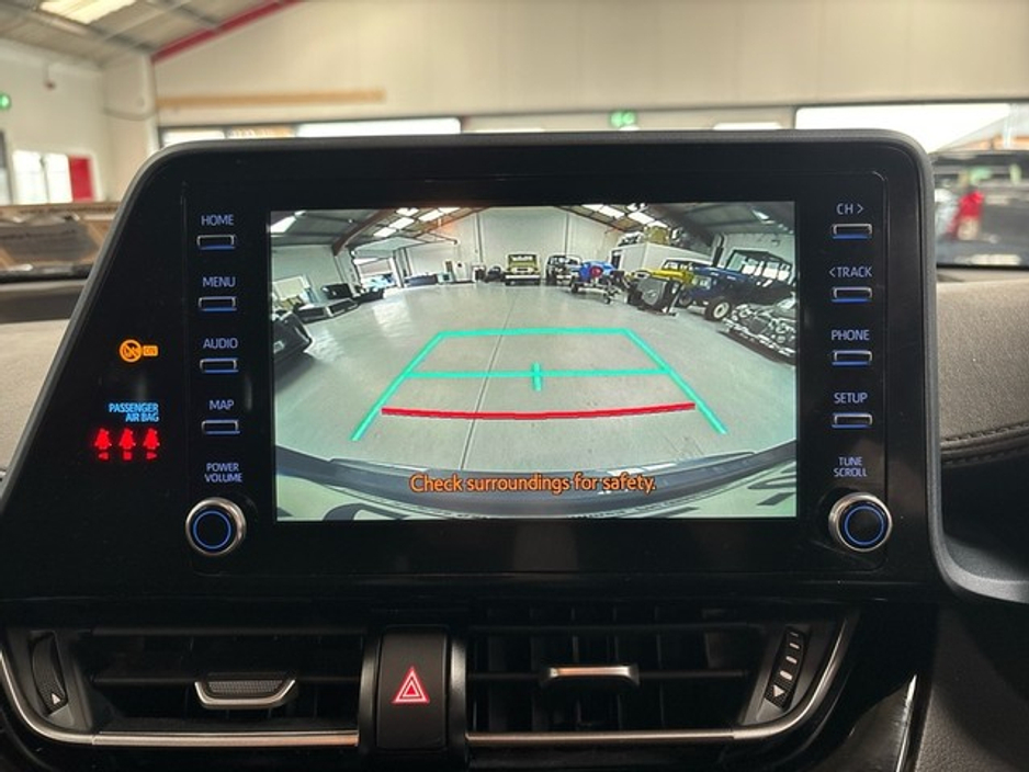 2022 Toyota C-HR - image 16