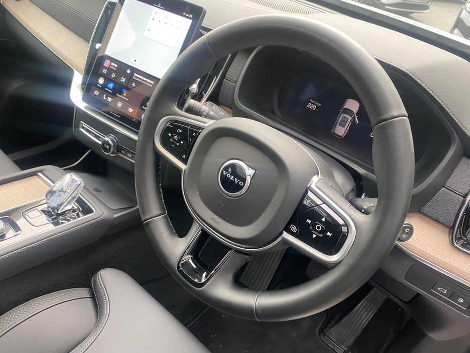 2025 Volvo XC90 T8 Dark Plus AWD Auto (PHEV) €78,900