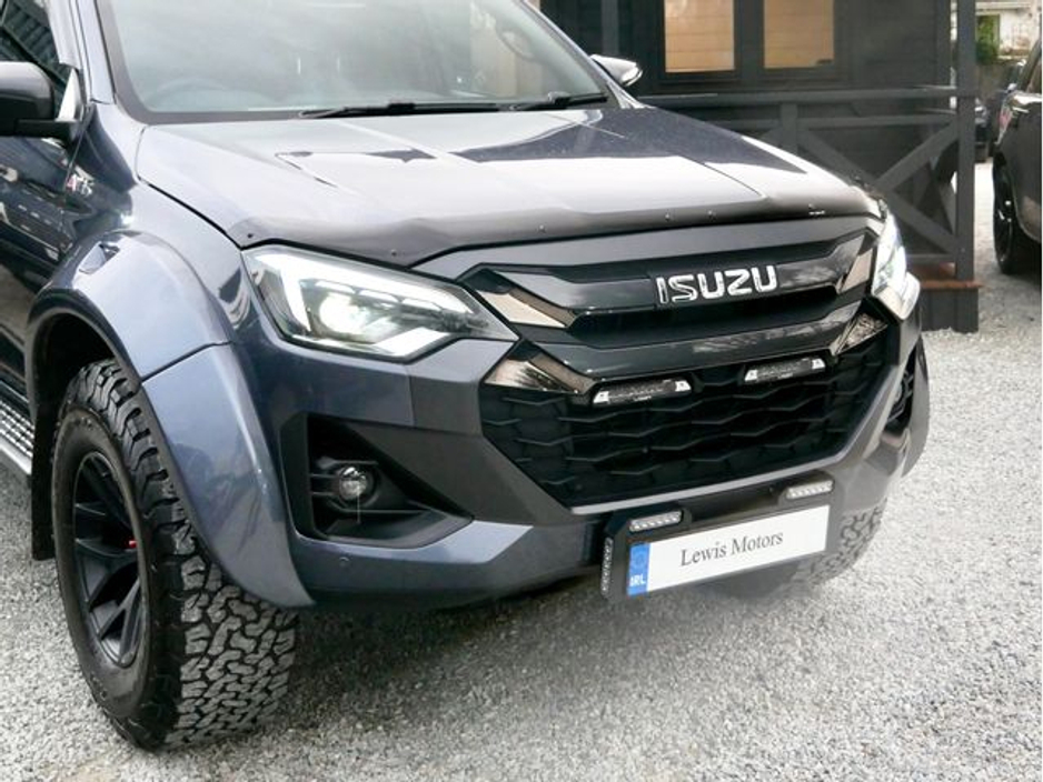 2025 Isuzu D-MAX - image 6