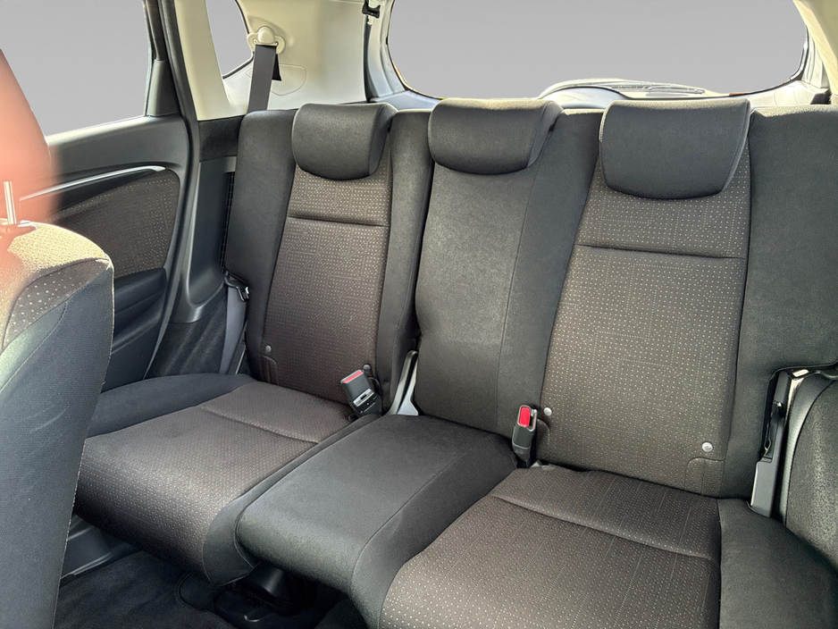 2016 Honda Fit - image 13