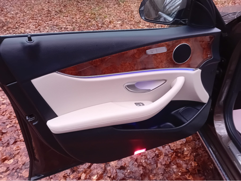 2017 Mercedes-Benz E Class - image 18