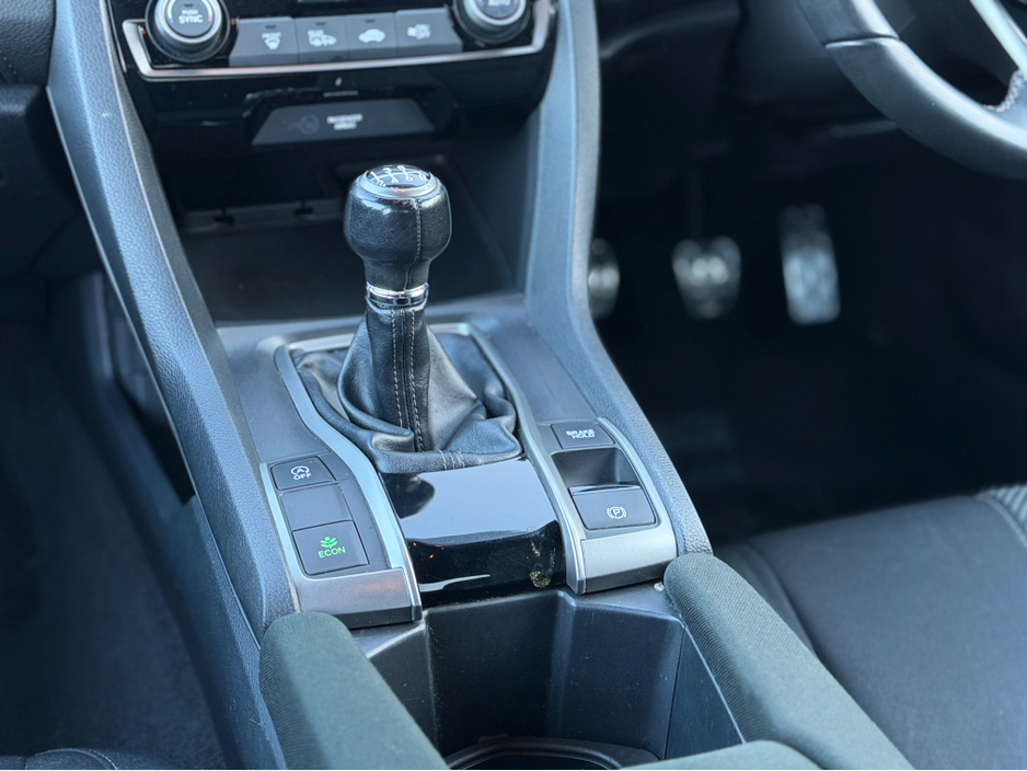 2017 Honda Civic - image 38